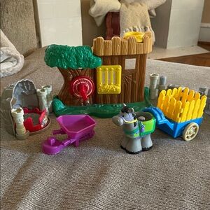 Vintage Fisher- Price Little People Medieval Set
